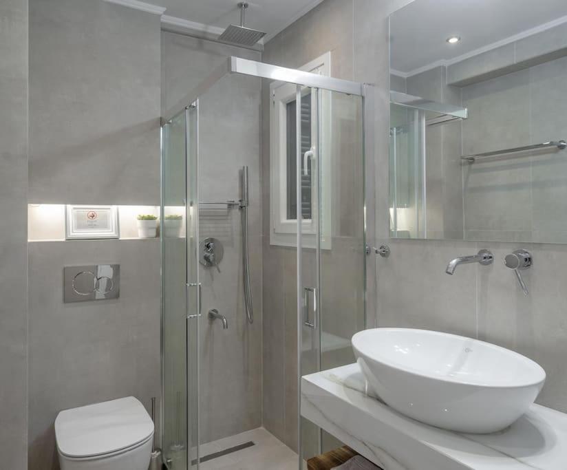 Modernised Athenian Apartment /W 2Br & 2Ba Kültér fotó